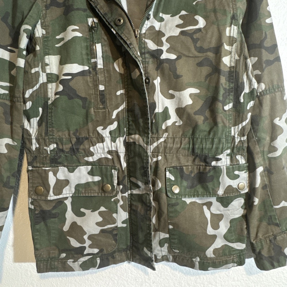 Womens Chore Coat Camo Jacket Size Medium Army Camouflage Military Love Tree - Picture 4 of 16